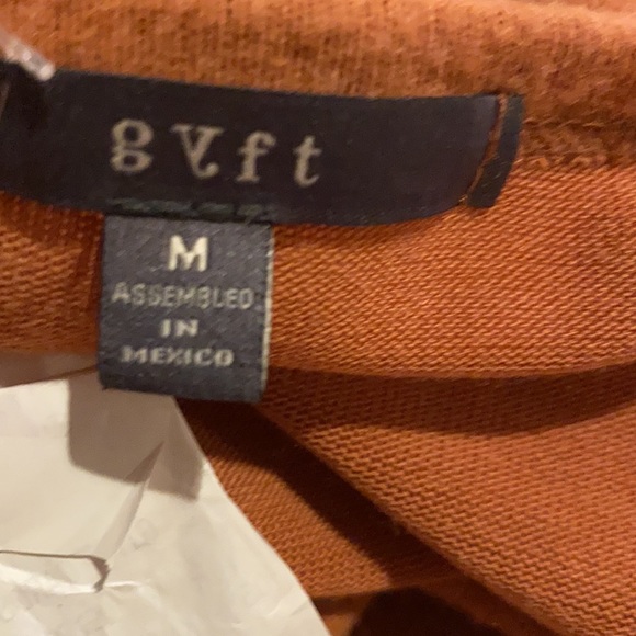 Gyft Sweater - Picture 5 of 5